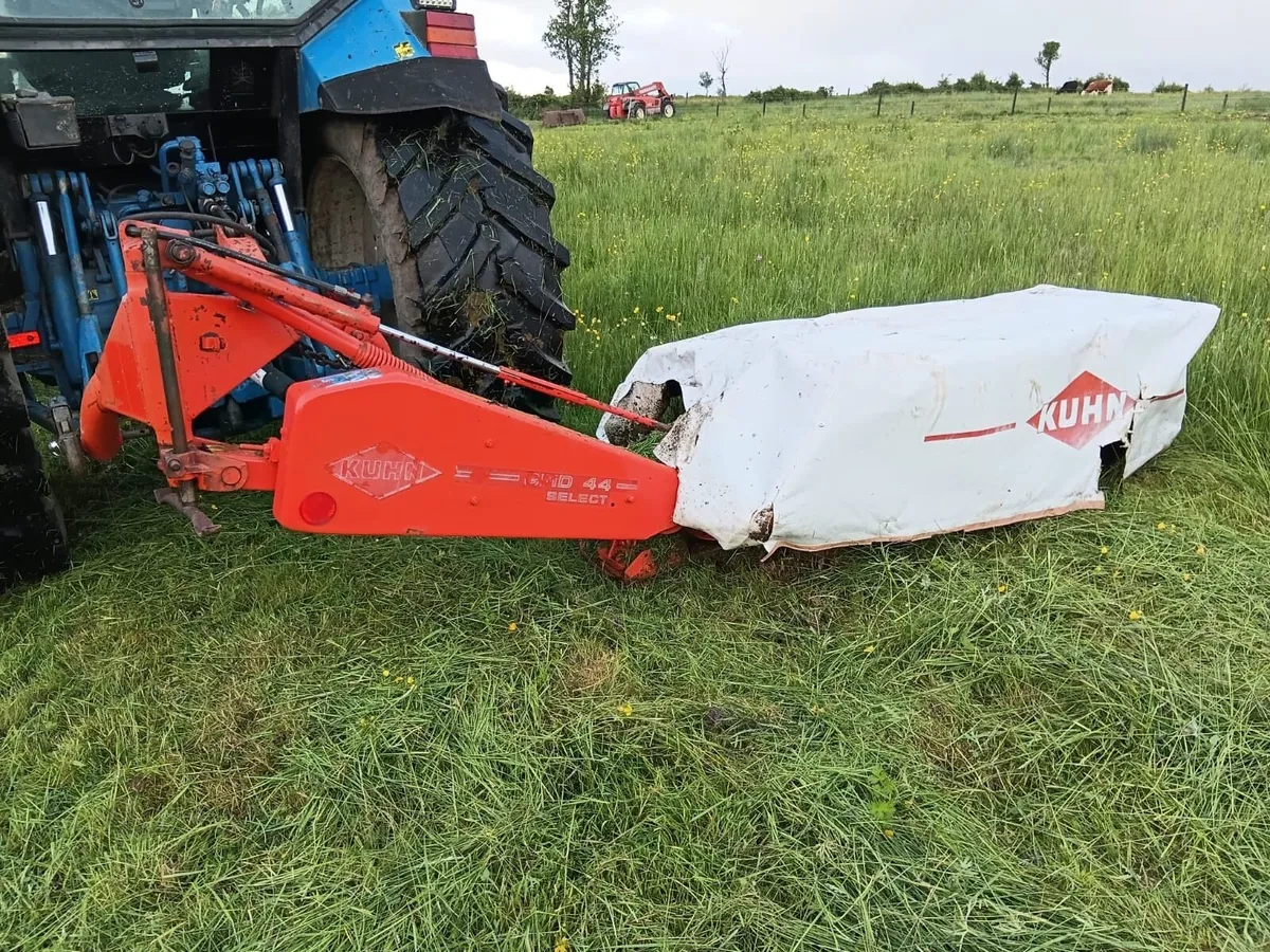 Kuhn 5ft 6 mower - Image 1