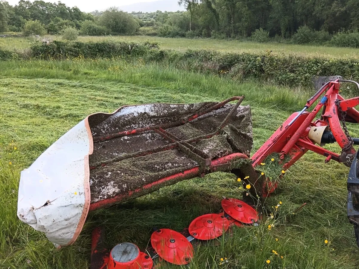 Kuhn 5ft 6 mower - Image 4