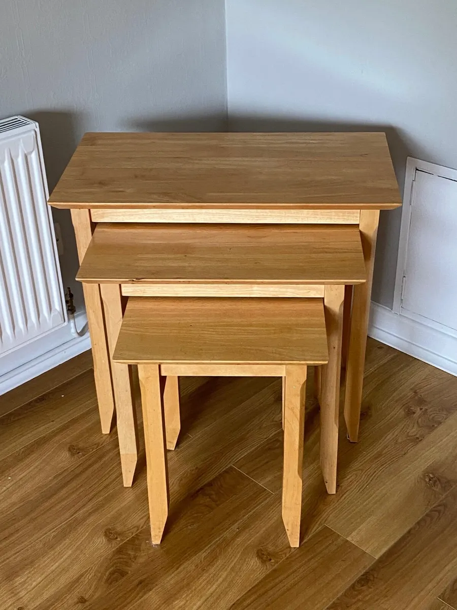 Set of 3 Nesting Tables - Image 1