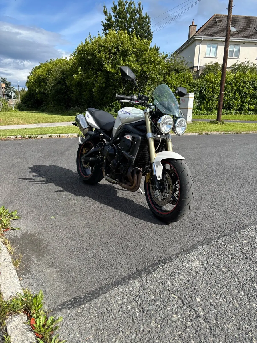 Triumph Street Triple 675 - Image 1
