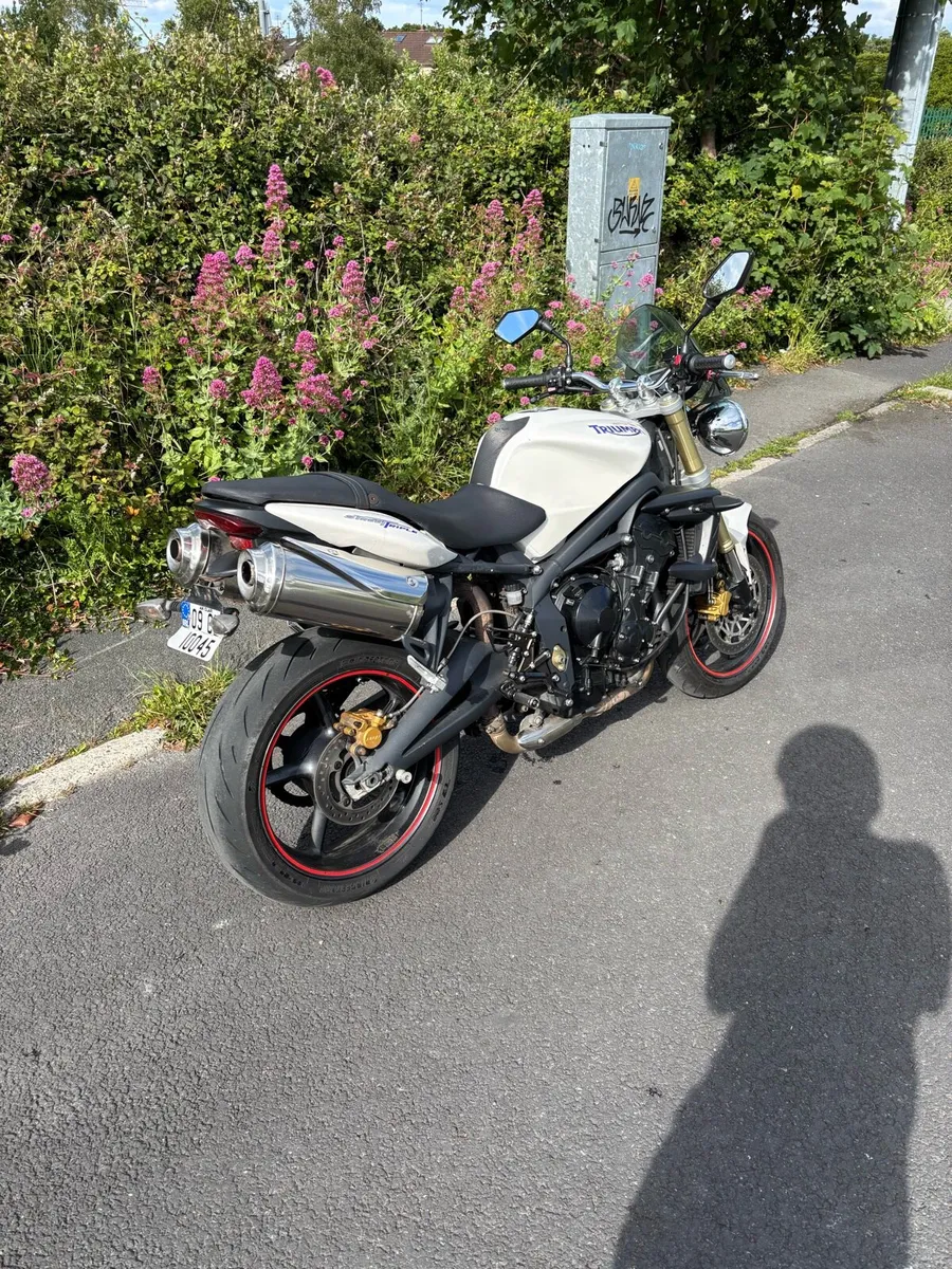 Triumph Street Triple 675 - Image 4