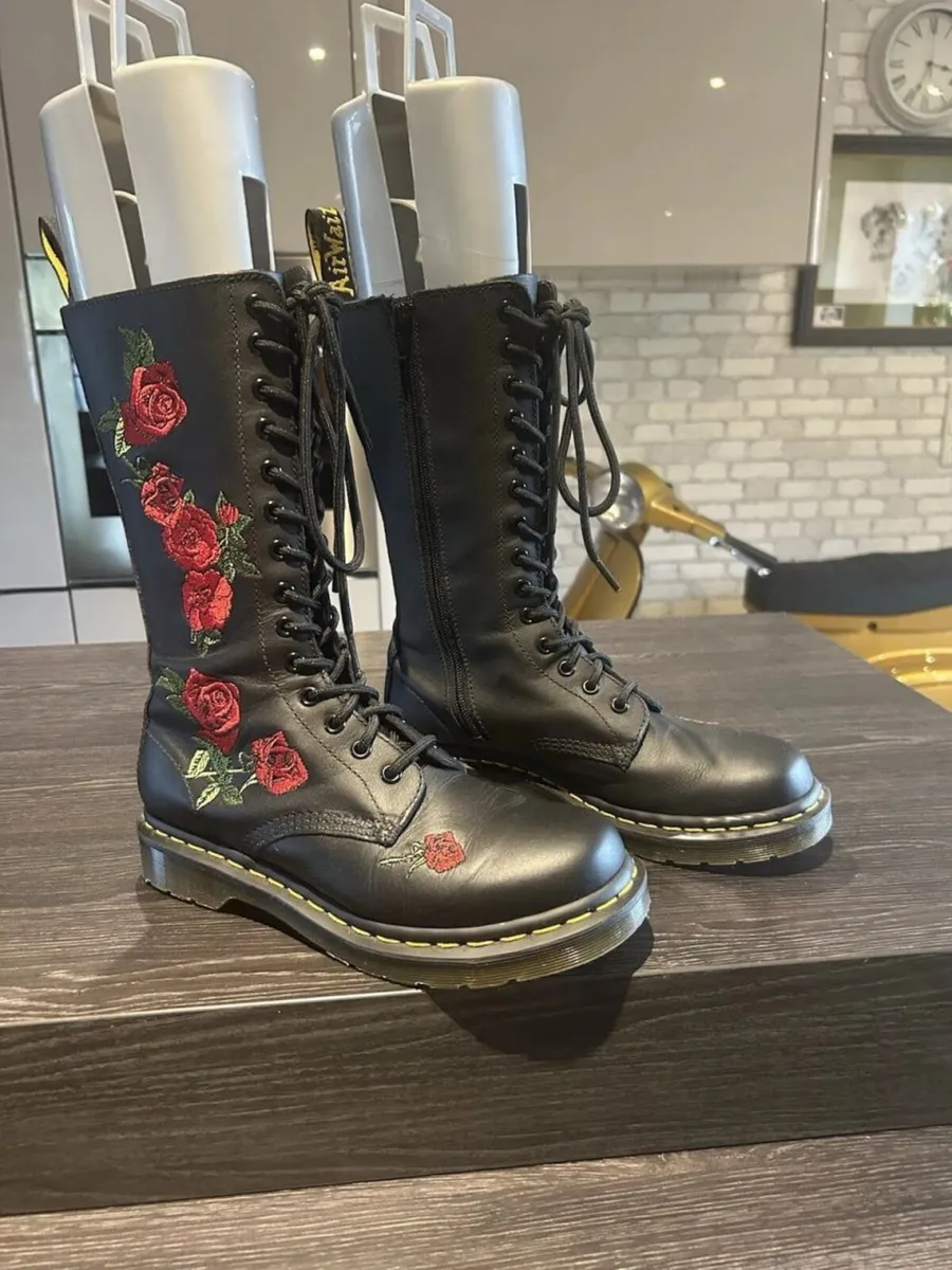 Dr. Martens Vonda genuine leather boots, size 39 - - Image 1