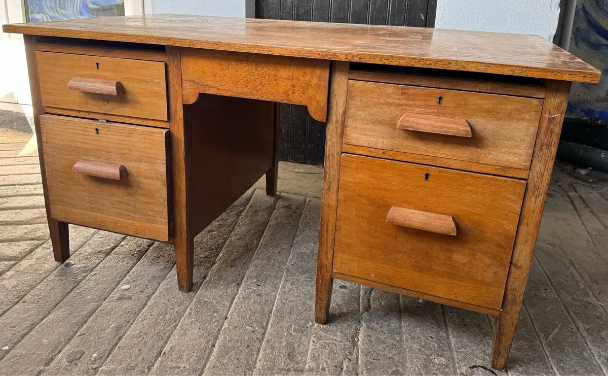 Desk - Image 2