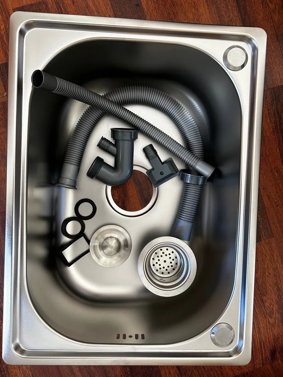 Stainless steel sink - Image 1