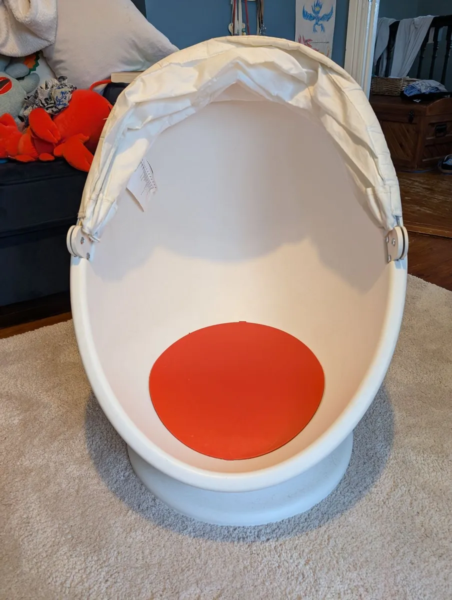 Ikea kids swivel chair - Image 4