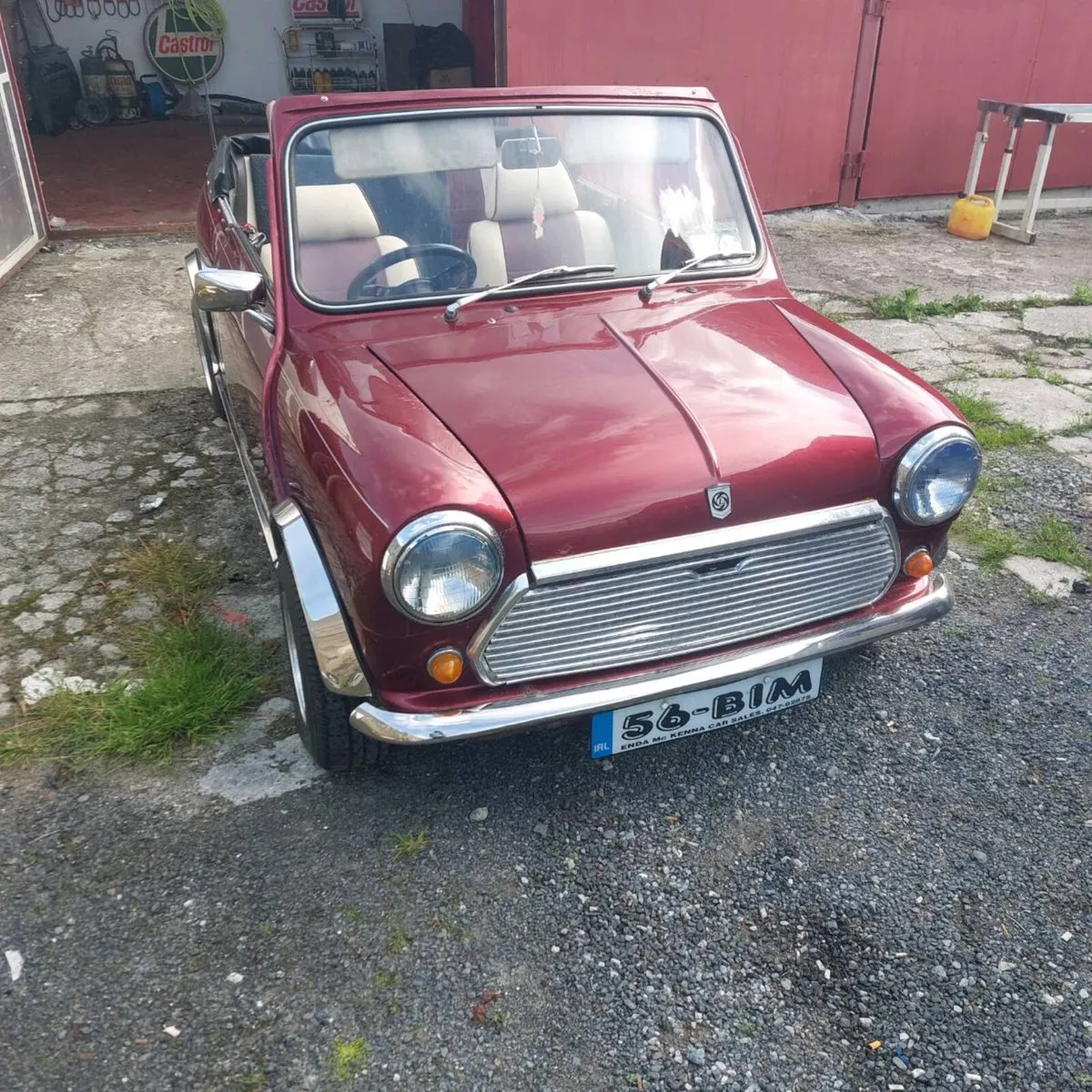 Mini Convertible - Image 1