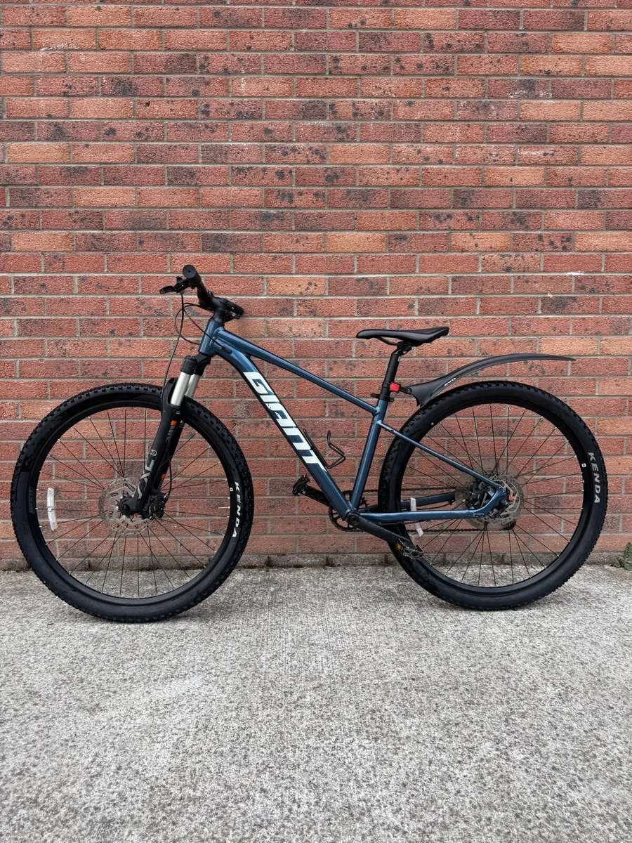 Giant Talon 0 29” MTB - Image 1