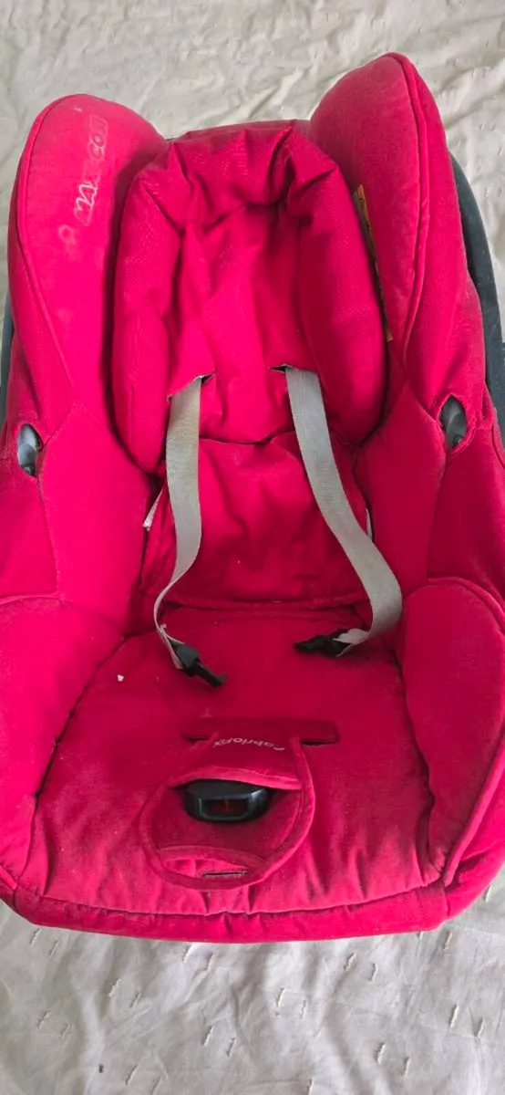 Maxi Cosi Car seat - Image 2