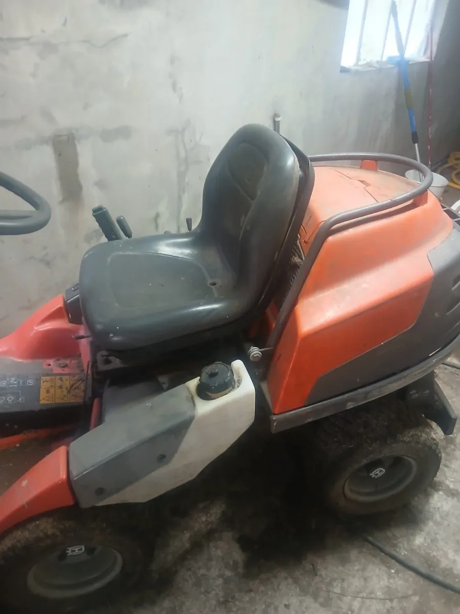 Husqvarna self propelled lawn mover - Image 1