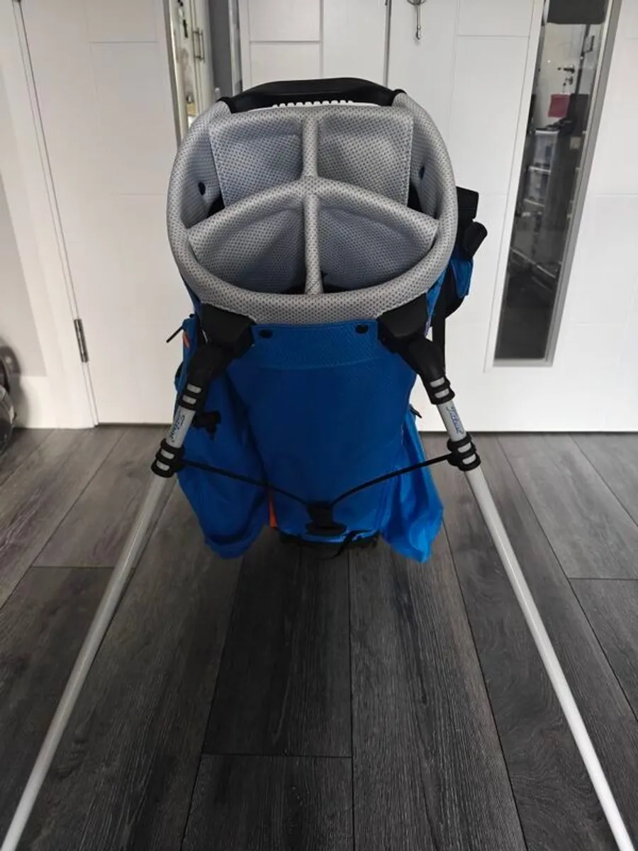 Titlest Stand Bag - Image 4