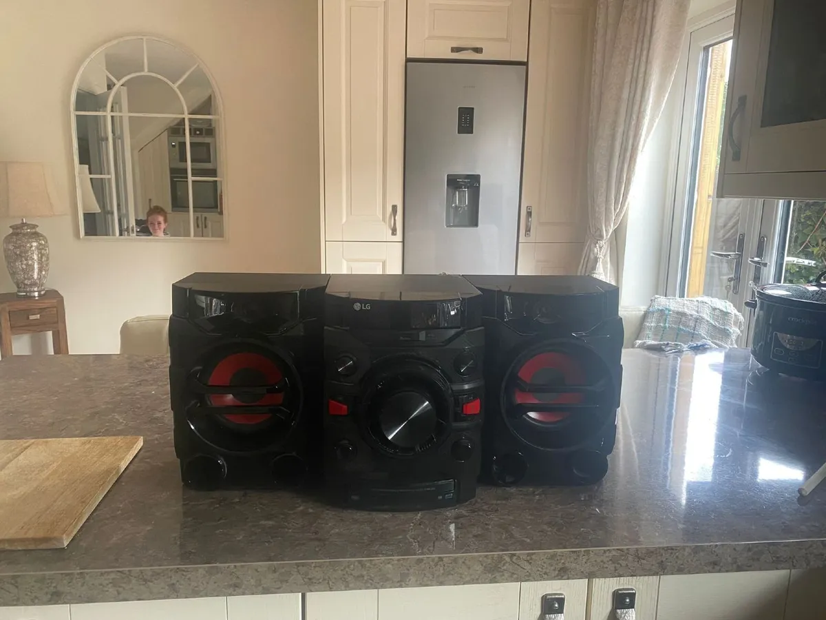 Speakers - Image 3
