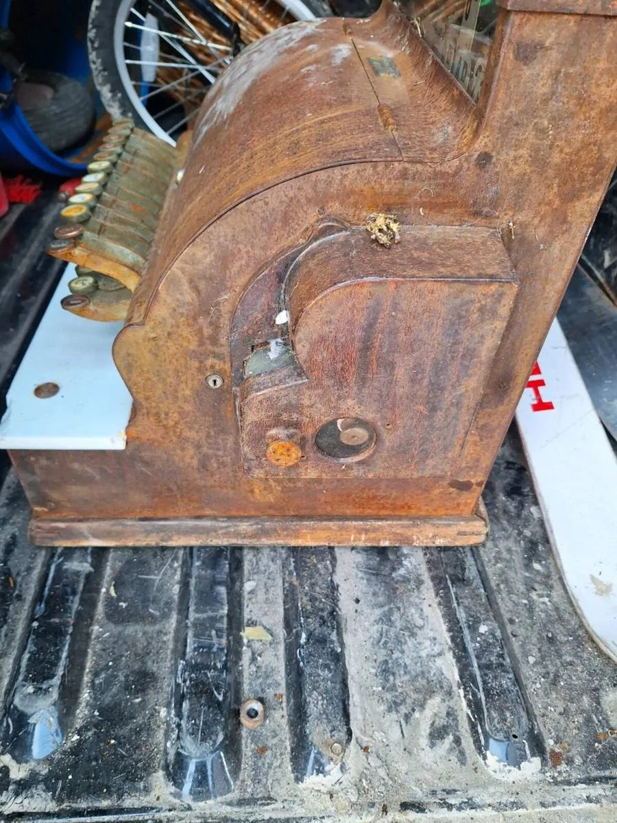 Vintage cash register - Image 3