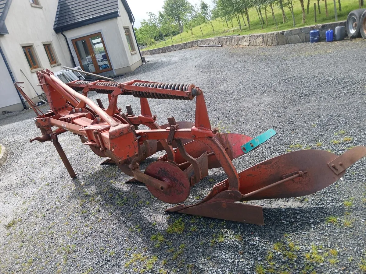 3 Furrow plough - Image 3