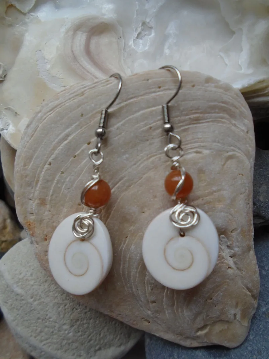 Shell earrings, Jewellery, Drop earrings - Image 4