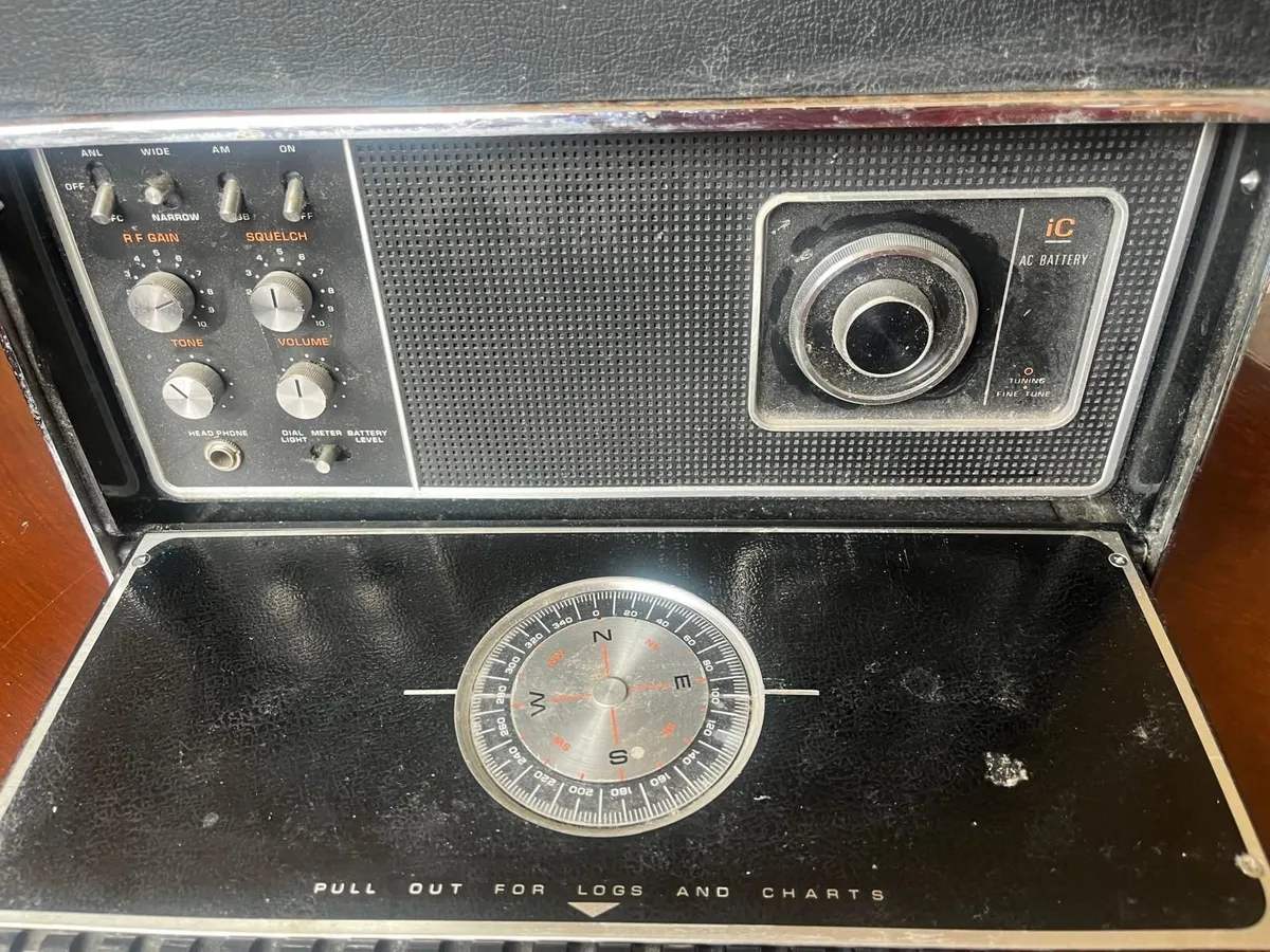 Zenith 12 band trans oceanic radio in working orde - Image 3
