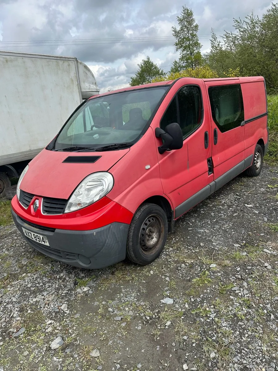 2004 Renault traffic crew cab for breaking - Image 1
