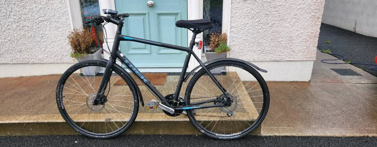 Mens Trek fx 2 bike - Image 1