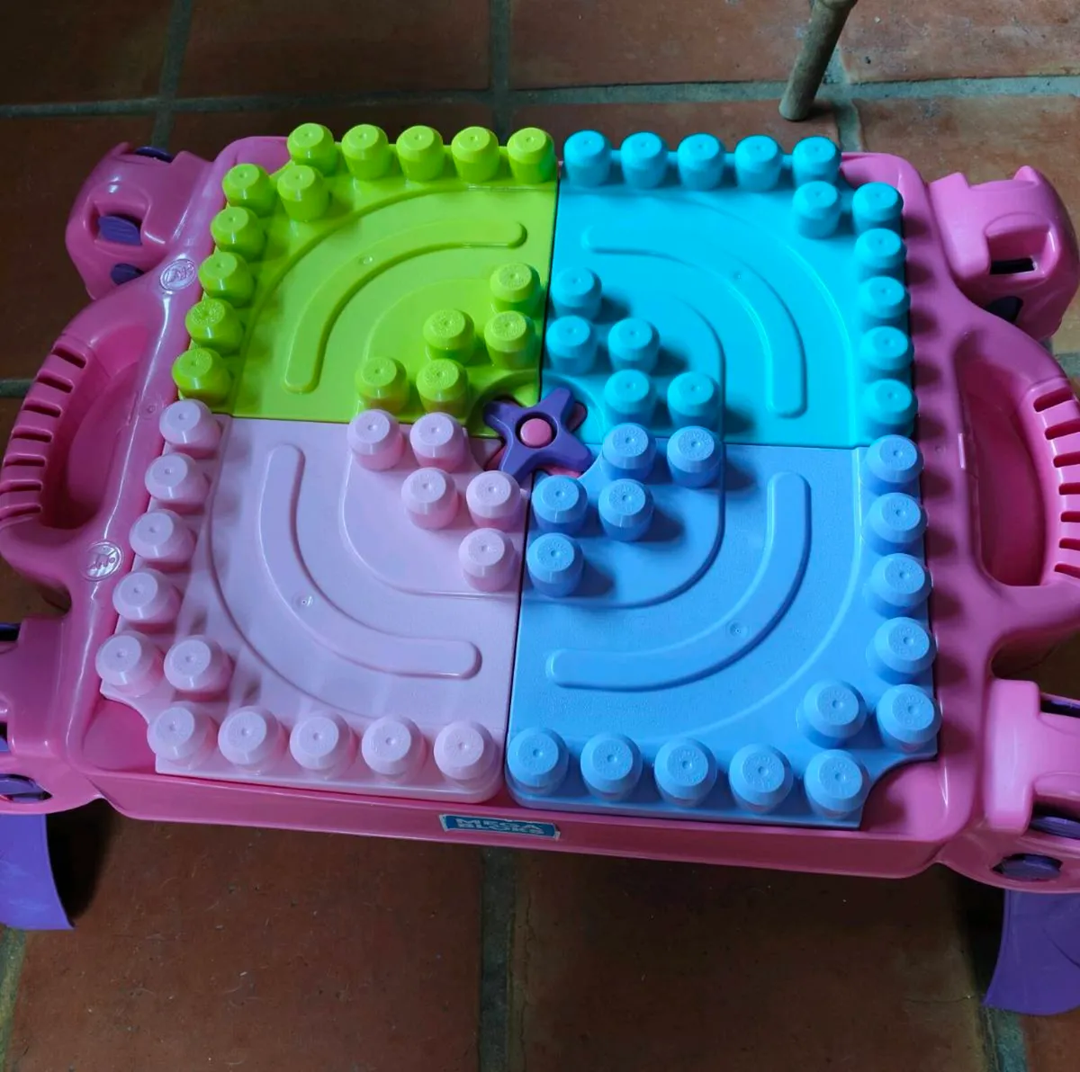 MEGA Bloks Build 'N Learn Table in a pink and purp - Image 1