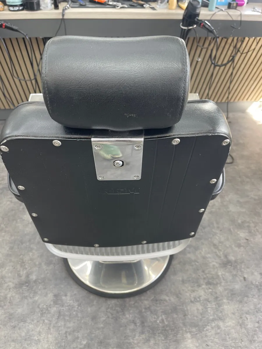 Barber chair - Image 4