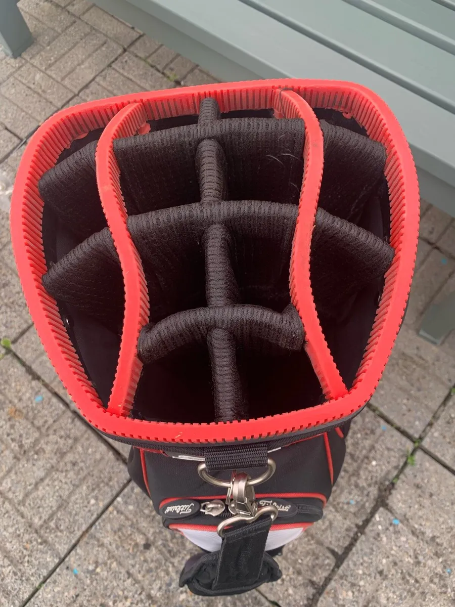 Titleist Golf Bag. - Image 4
