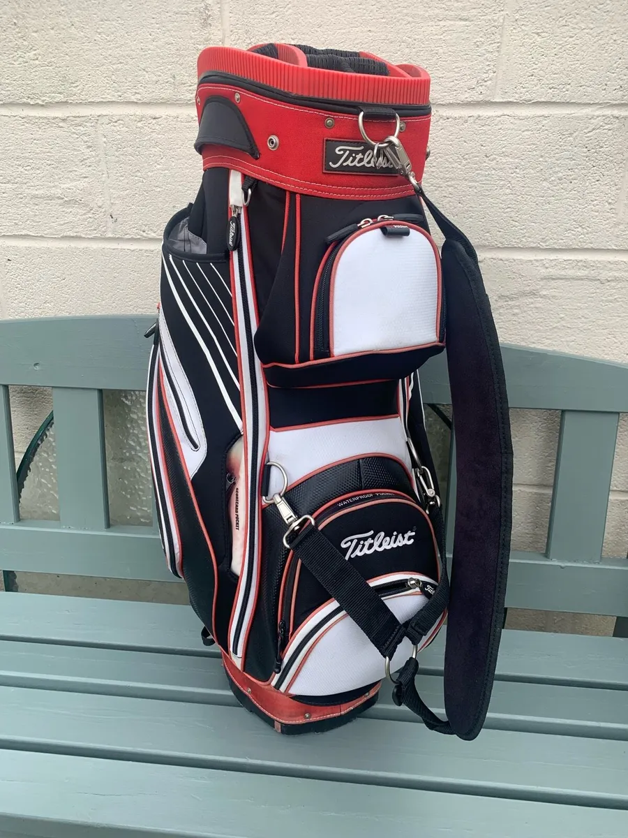 Titleist Golf Bag. - Image 1