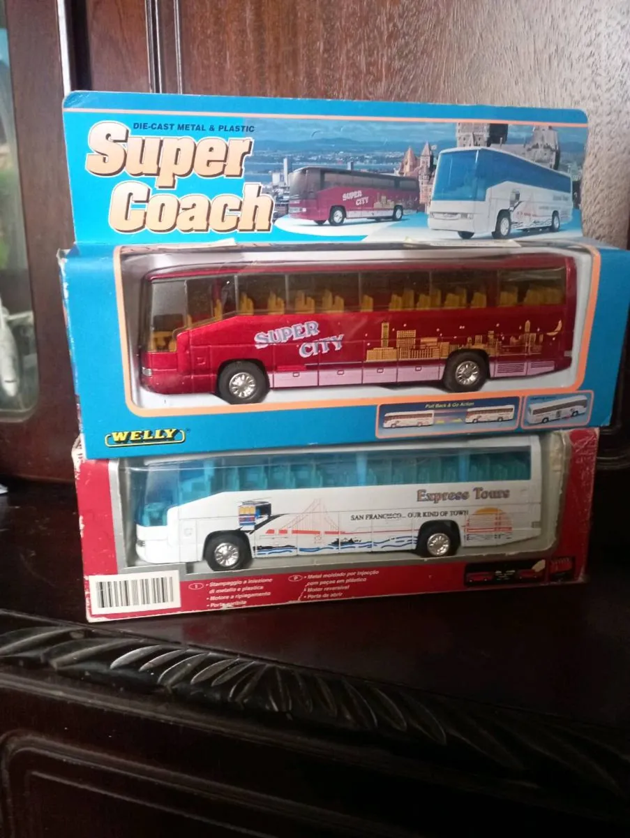 { 2 }  WELLY DIE - CAST SUPER CITY EXPRESS BUSES - Image 1