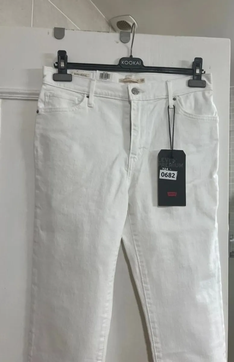 Levi - Image 2