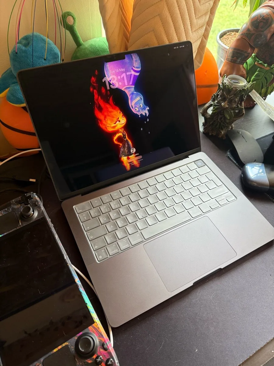 Macbook Pro M4 16gb