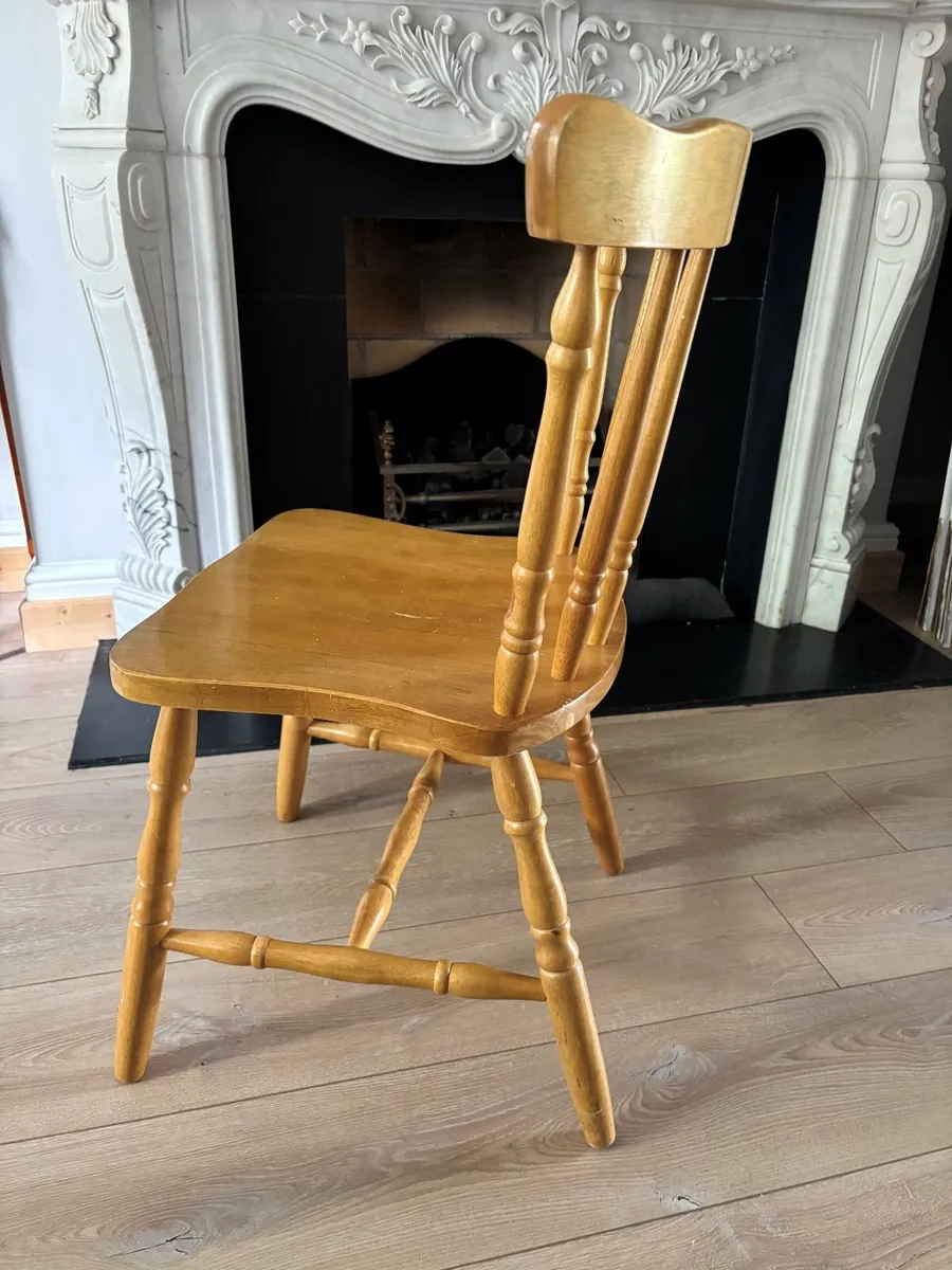 Chairs x 6 - Image 1