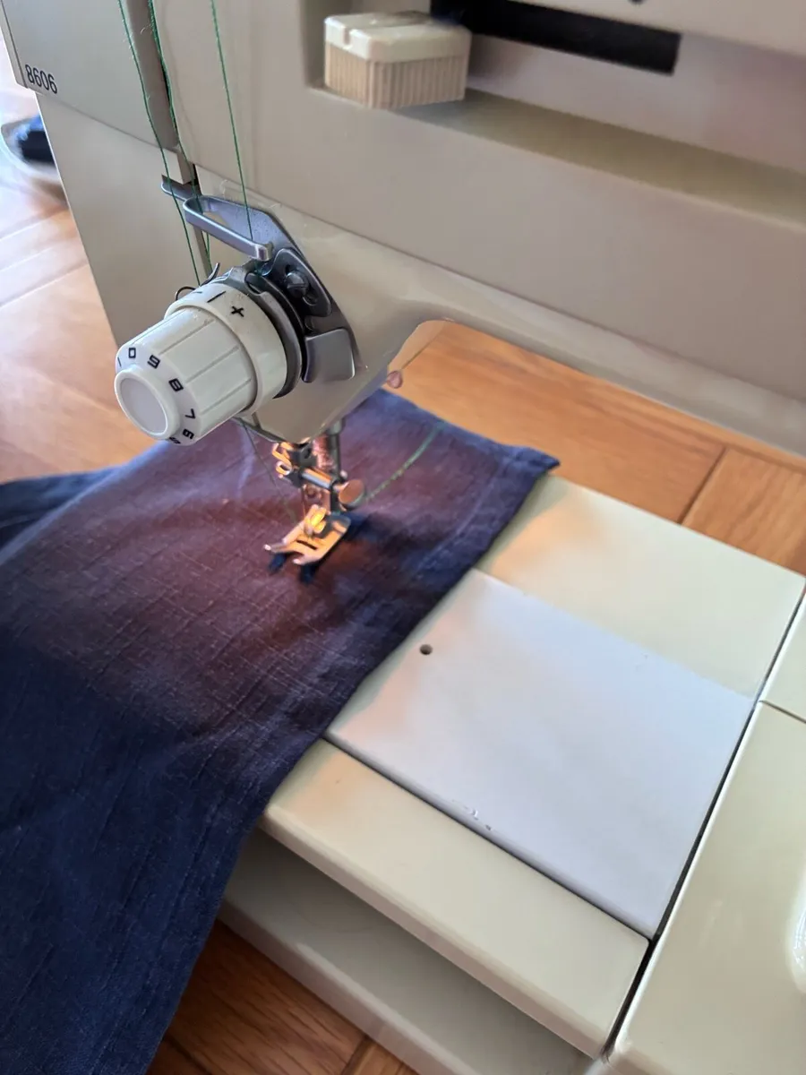 Sewing machine Singer 8606 - Image 3