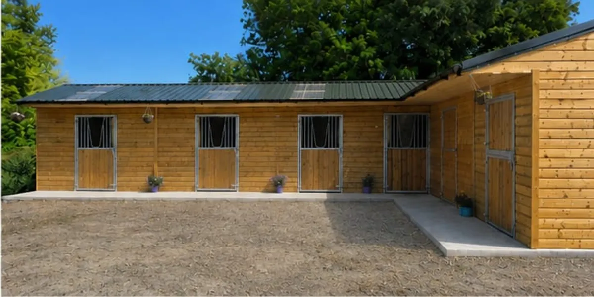 Bespoke Stables And Field Shelters - Image 1
