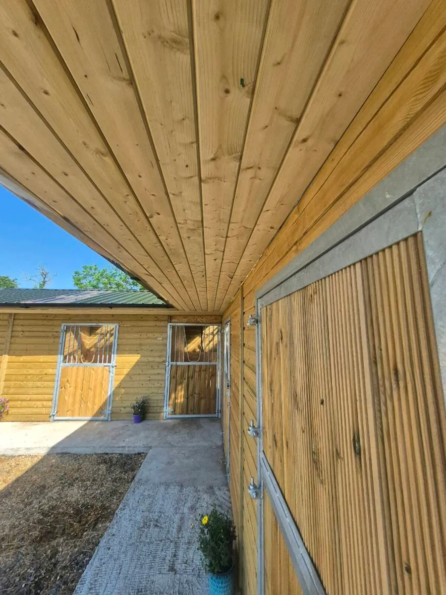 Bespoke Stables And Field Shelters - Image 2