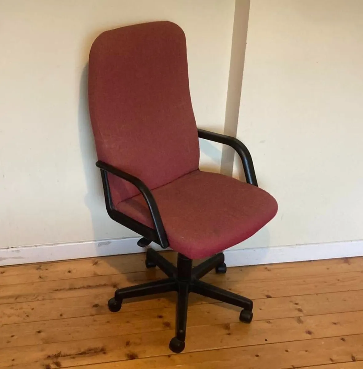 Ergonomic Office Chair | Adjustable Height - Image 2