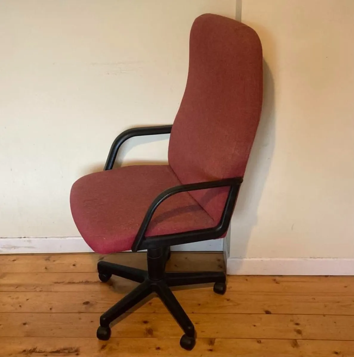 Ergonomic Office Chair | Adjustable Height - Image 3