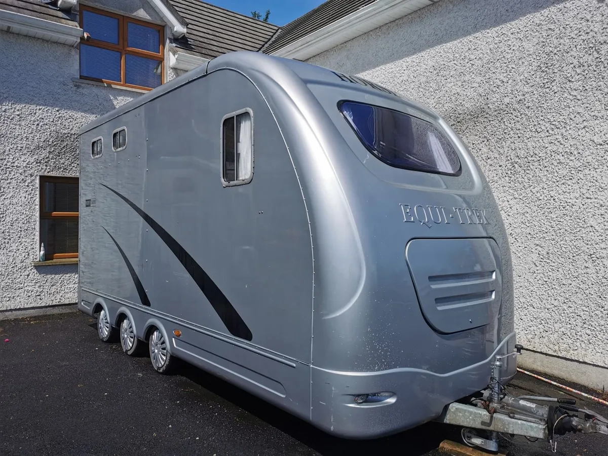 Equi Trek Multi Treka horse Trailer - Image 1