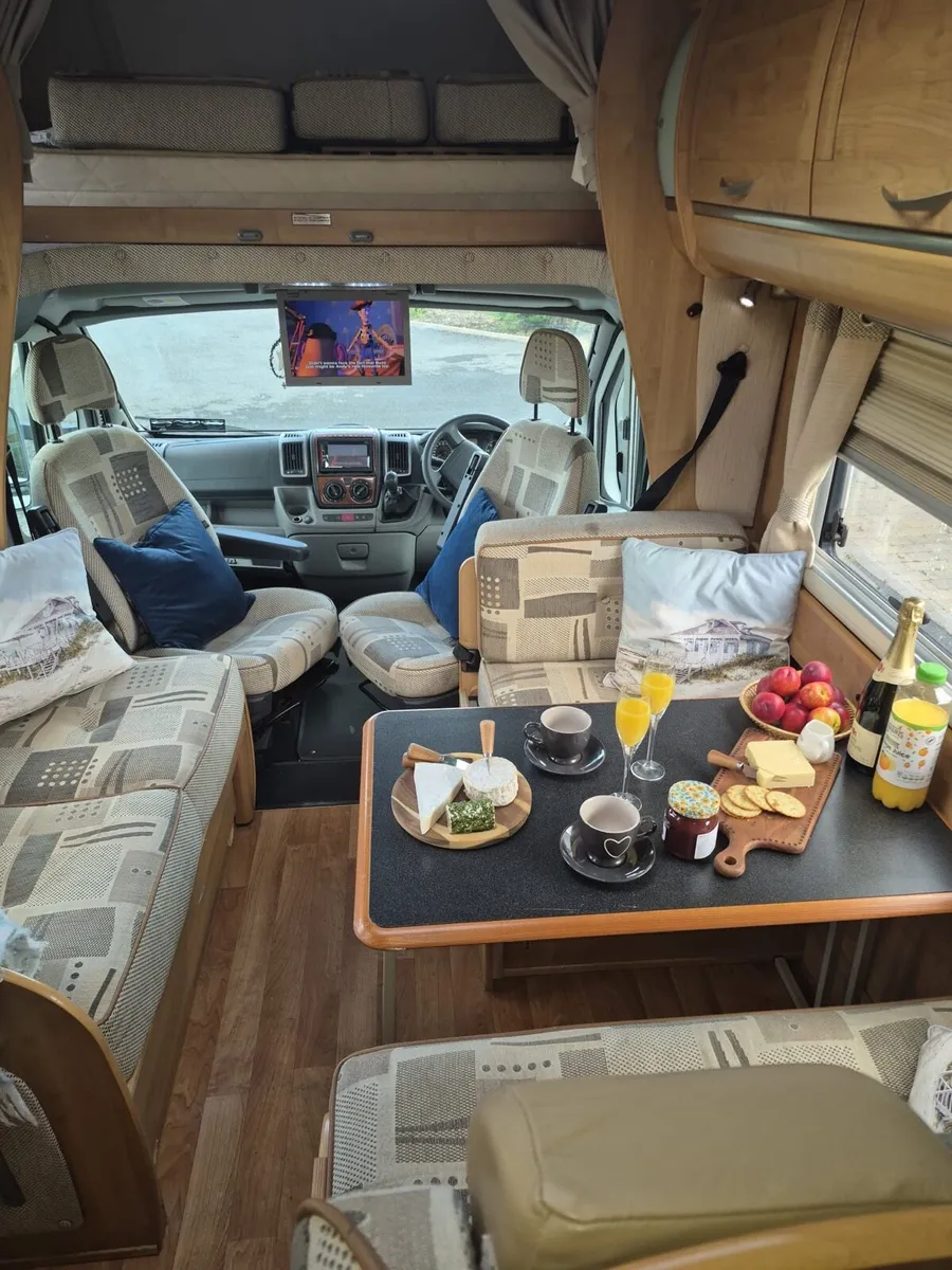Fiat Ducato Auto-Trail Apache 725 SE – 6 Birth - Image 1