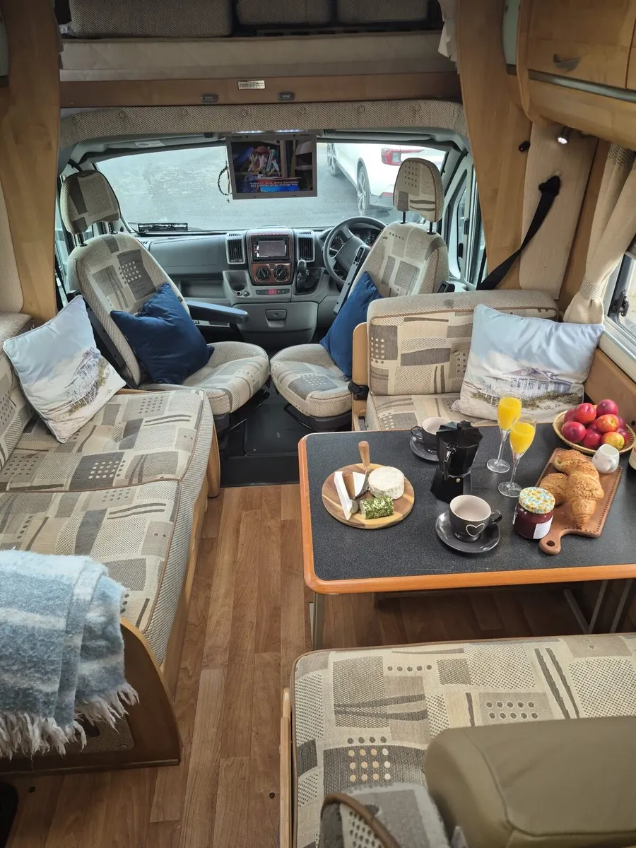Fiat Ducato Auto-Trail Apache 725 SE – 6 Birth - Image 2