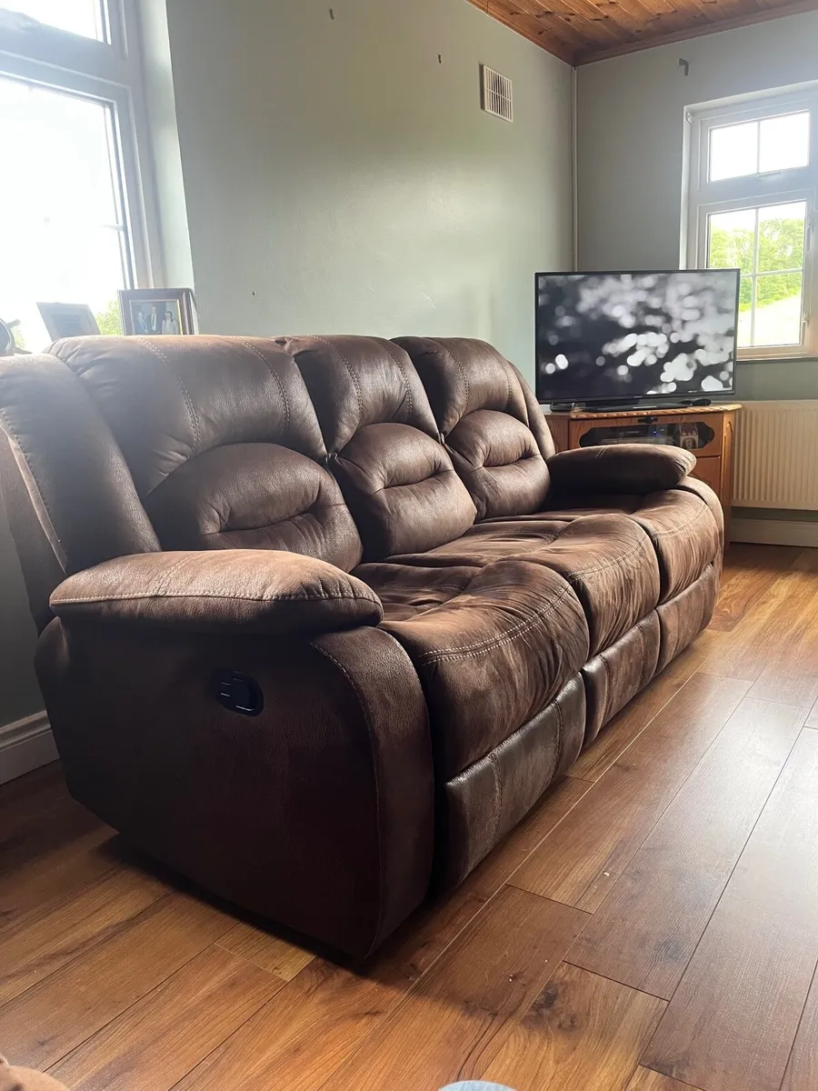 Suite of furniture - Image 2