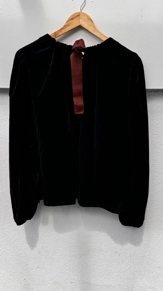 Black velvet top by Phillippa London - Image 2