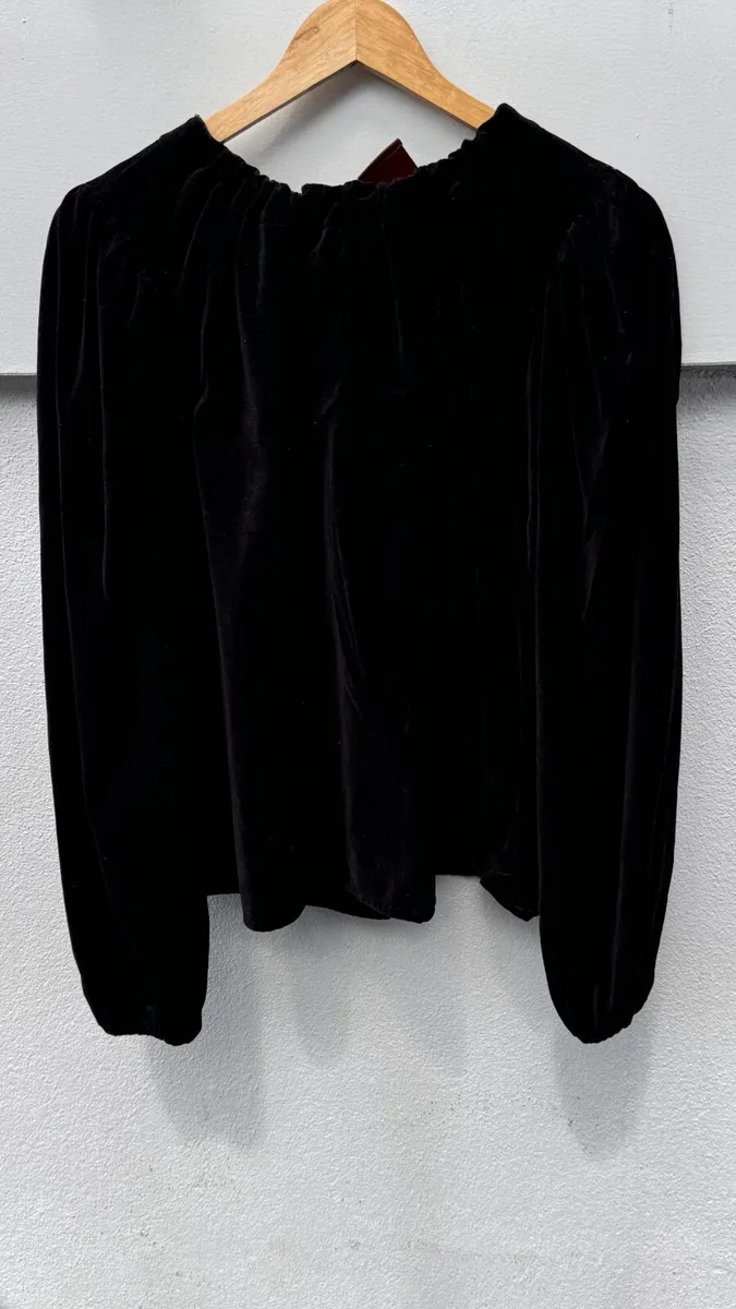 Black velvet top by Phillippa London - Image 3