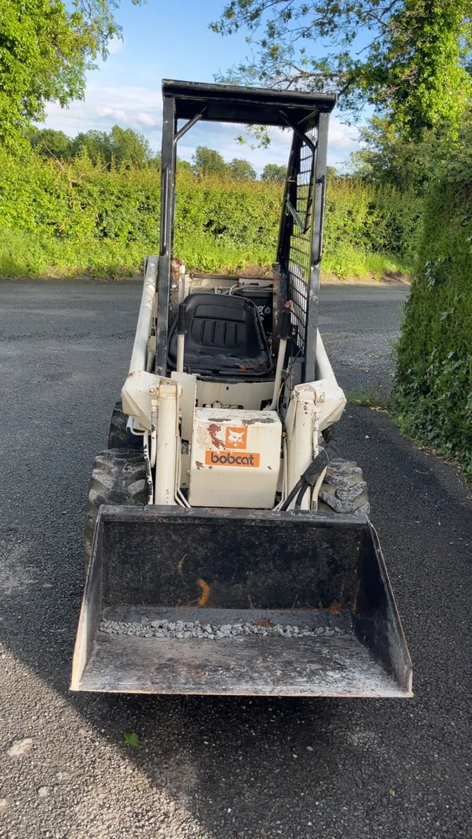 Bobcat 343 skid steer - Image 2