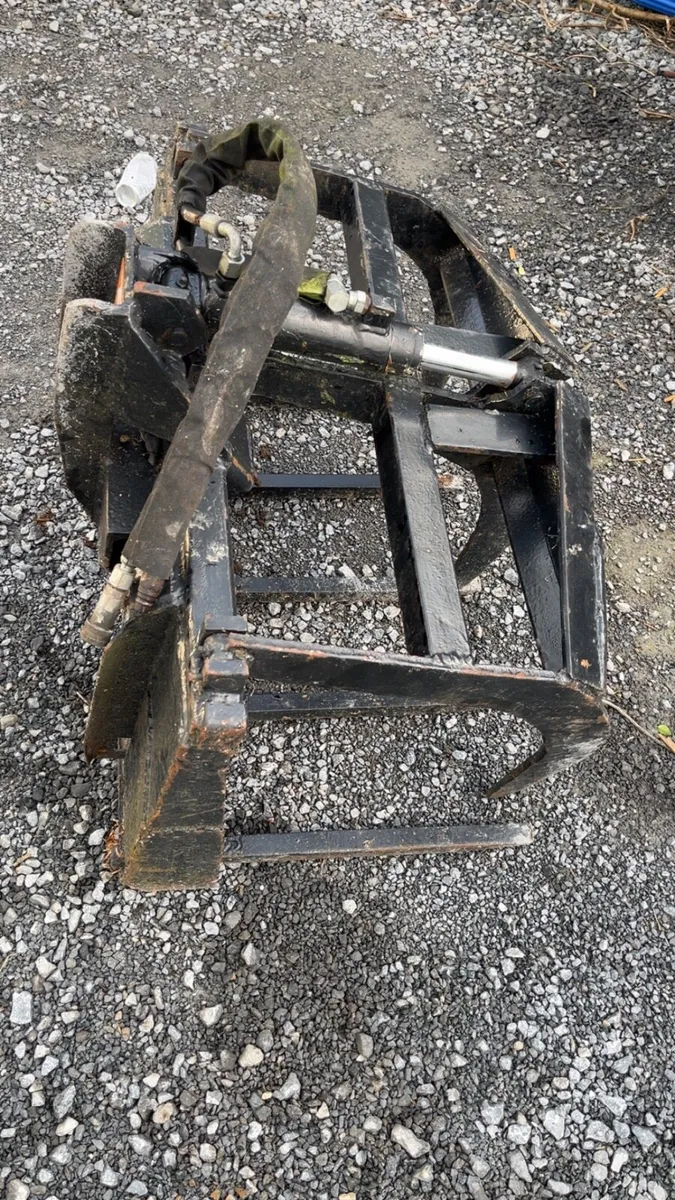 Bobcat 343 skid steer - Image 3