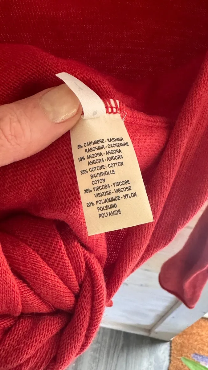 Red Avoca cardigan - Image 2