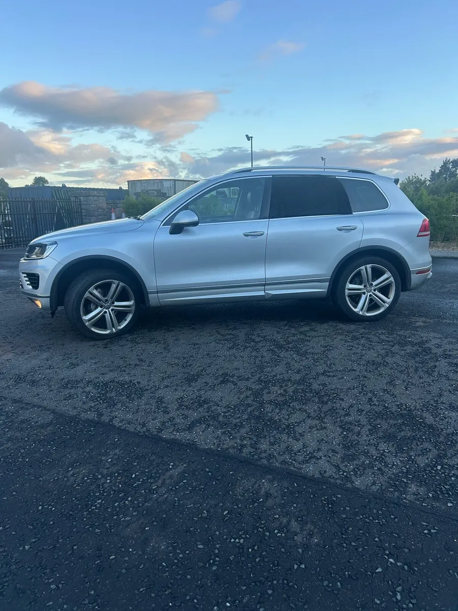 Volkswagen Touareg - Image 1