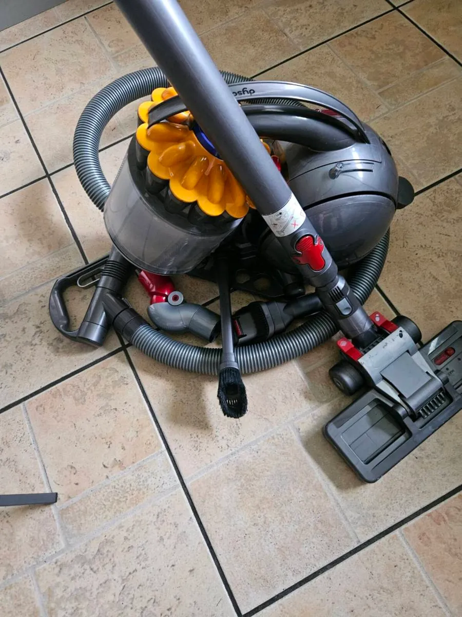 Dyson - Image 3