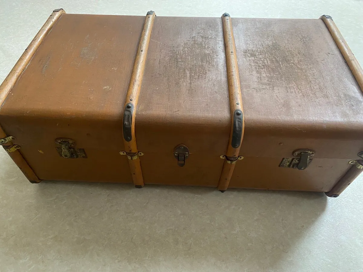 Vintage trunk - Image 1