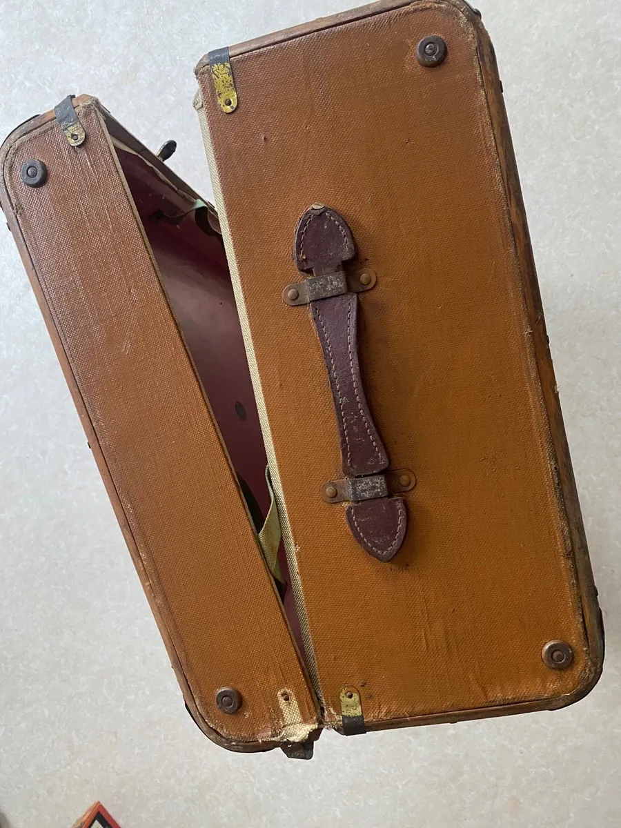 Vintage trunk - Image 4