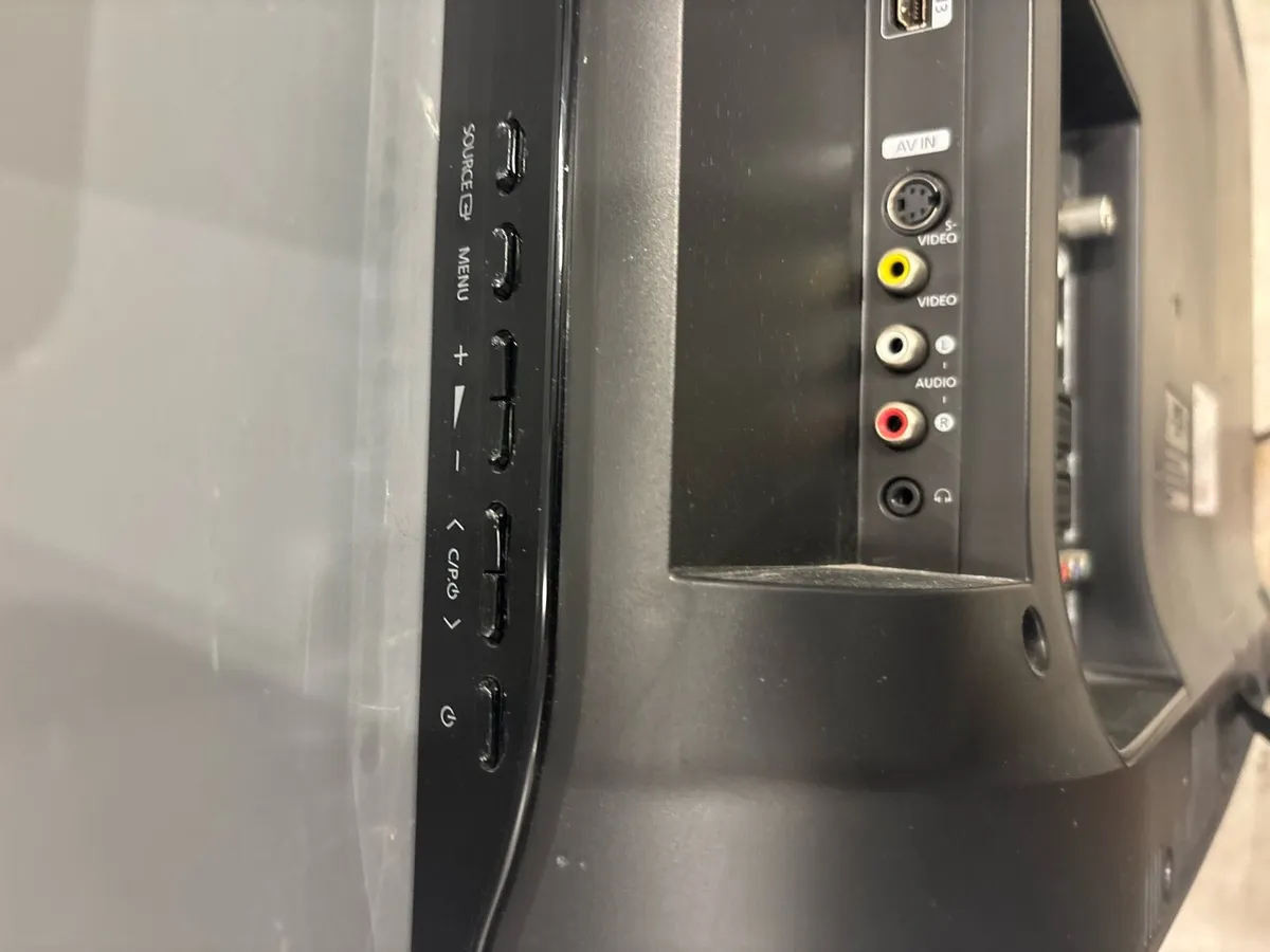 Samsung LE32A457C1D 32" LCD TV - Image 4