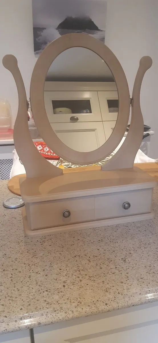 Mirror - Image 1