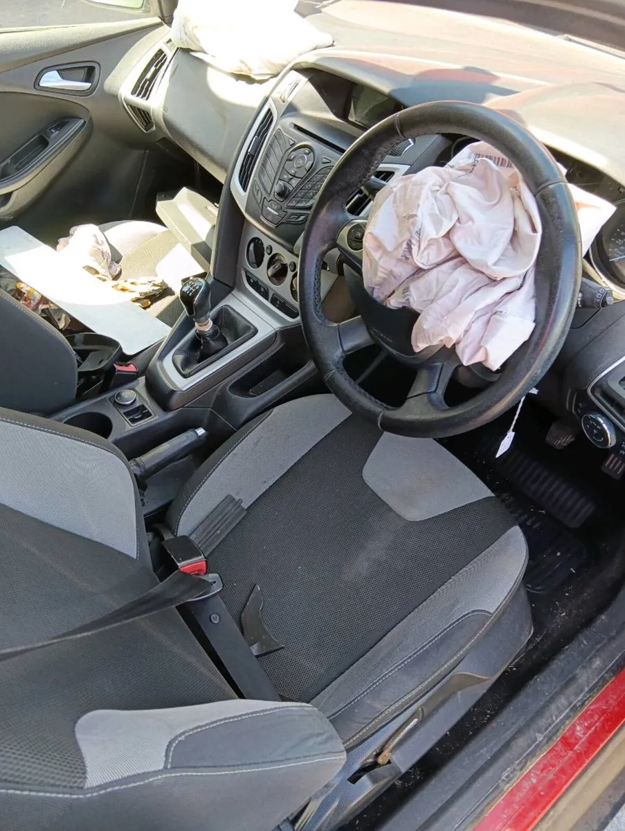 Breaking ford focus 2013 1.0 eco boost - Image 3